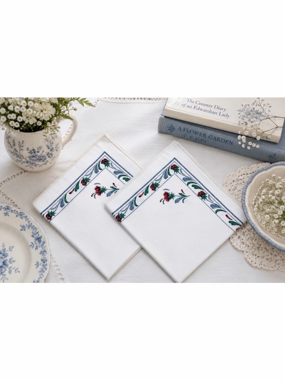 (VTG) LENOX LINENS BY SUNWEAVE • 1989 Floral Cloth Napkins, Set of 2